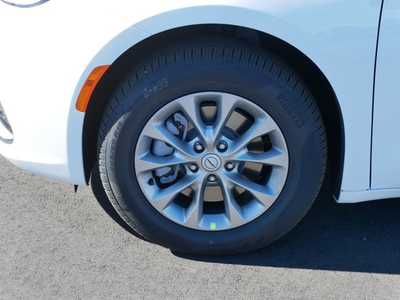 2026 Chrysler Pacifica, $37015. Photo 4