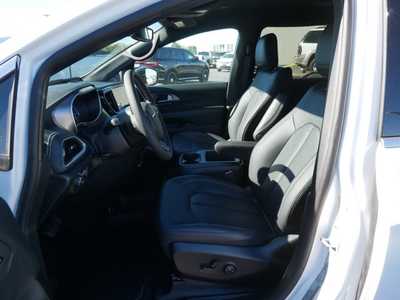 2026 Chrysler Pacifica, $37015. Photo 6