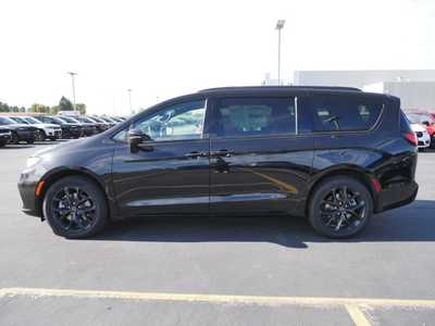 2026 Chrysler Pacifica, $51296. Photo 3