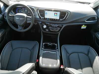 2026 Chrysler Pacifica, $51296. Photo 8