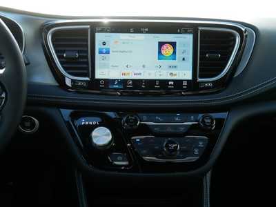 2026 Chrysler Pacifica, $51296. Photo 9