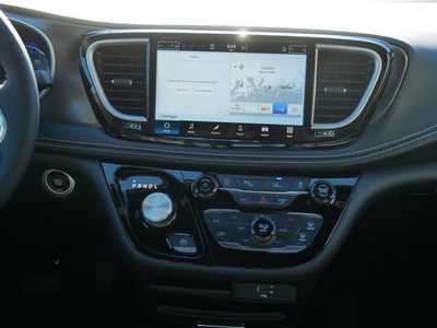 2026 Chrysler Pacifica, $41484. Photo 10