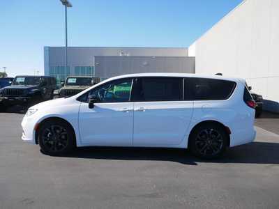 2026 Chrysler Pacifica, $41484. Photo 3