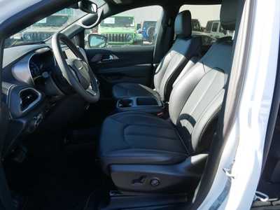 2026 Chrysler Pacifica, $41484. Photo 6