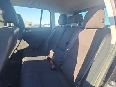 2013 Volkswagen Tiguan, $8000. Photo 8