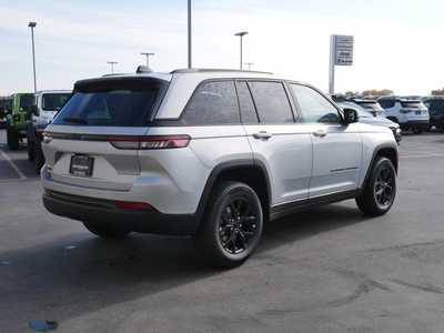 2025 Jeep Grand Cherokee, $42979. Photo 2
