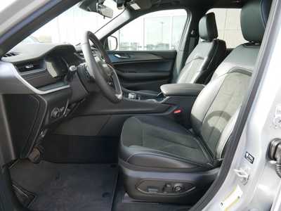 2025 Jeep Grand Cherokee, $42979. Photo 6