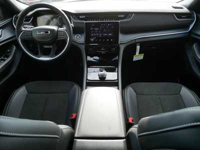 2025 Jeep Grand Cherokee, $42979. Photo 9