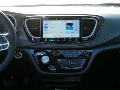 2026 Chrysler Pacifica, $44000. Photo 10