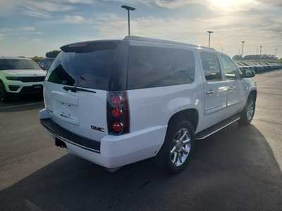2007 GMC Yukon XL, $17000. Photo 2