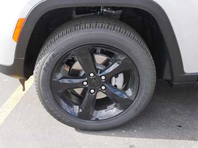 2025 Jeep Grand Cherokee, $44459. Photo 4