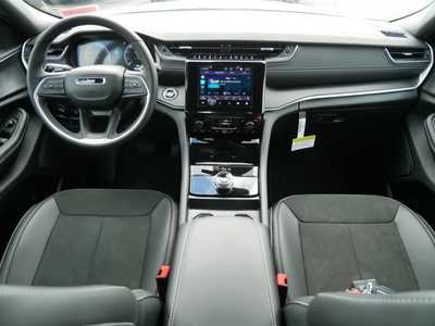 2025 Jeep Grand Cherokee, $44459. Photo 9