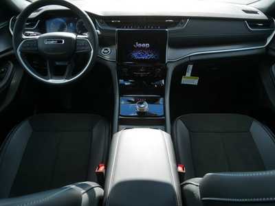 2025 Jeep Grand Cherokee, $42443. Photo 9