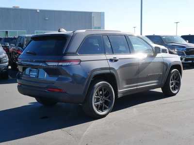 2025 Jeep Grand Cherokee, $42979. Photo 2