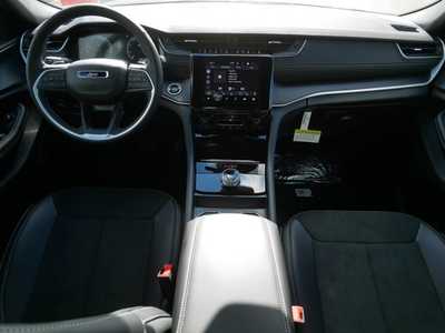 2025 Jeep Grand Cherokee, $42979. Photo 9