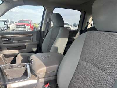 2017 RAM 1500 Crew Cab, $22000. Photo 12