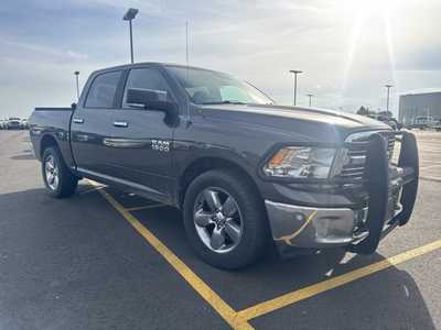 2017 RAM 1500 Crew Cab, $22000. Photo 3
