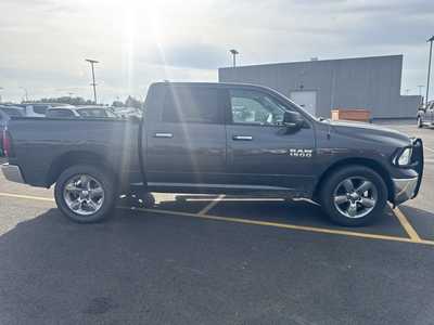 2017 RAM 1500 Crew Cab, $22000. Photo 4