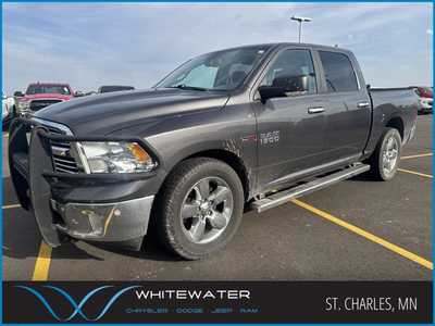 2017 RAM 1500 Crew Cab, $22000. Photo 1