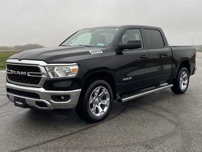 2022 RAM 1500 Crew Cab, $32500. Photo 2