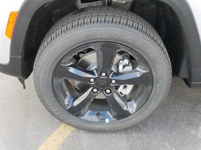 2025 Jeep Grand Cherokee, $44459. Photo 4