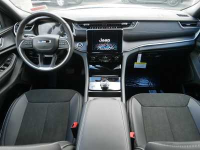 2025 Jeep Grand Cherokee, $44459. Photo 9