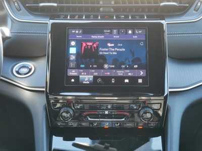 2025 Jeep Grand Cherokee, $42443. Photo 10