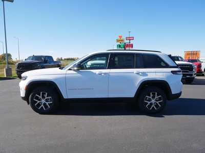 2025 Jeep Grand Cherokee, $45865. Photo 3