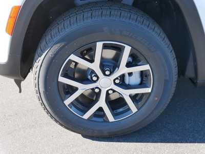2025 Jeep Grand Cherokee, $45865. Photo 4