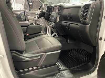 2025 Chevrolet 1500 Crew Cab, $39000. Photo 9
