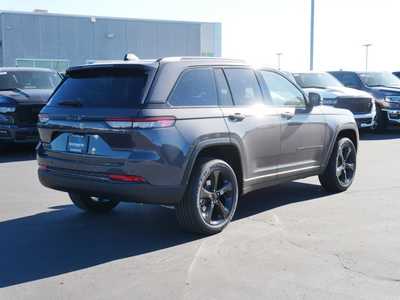 2025 Jeep Grand Cherokee, $42709. Photo 2