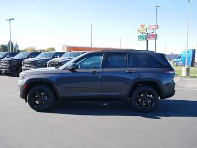 2025 Jeep Grand Cherokee, $42709. Photo 3