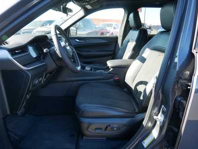 2025 Jeep Grand Cherokee, $42709. Photo 6