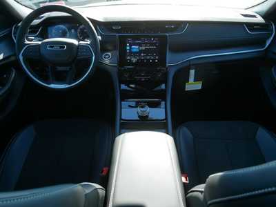 2025 Jeep Grand Cherokee, $42709. Photo 9