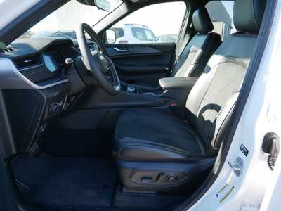 2025 Jeep Grand Cherokee, $42173. Photo 6