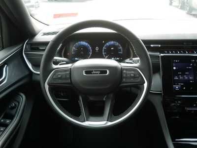 2025 Jeep Grand Cherokee, $40333. Photo 11