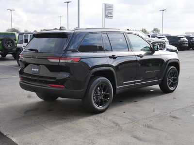 2025 Jeep Grand Cherokee, $40333. Photo 2