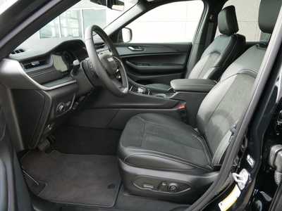 2025 Jeep Grand Cherokee, $40333. Photo 6