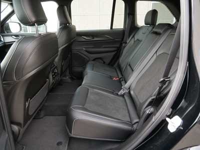 2025 Jeep Grand Cherokee, $40333. Photo 8