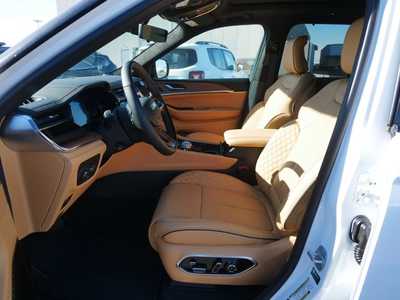2025 Jeep Grand Cherokee, $63587. Photo 5
