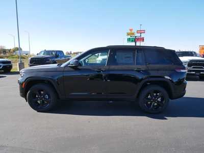 2025 Jeep Grand Cherokee, $42709. Photo 3