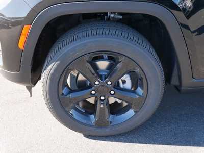 2025 Jeep Grand Cherokee, $42709. Photo 4