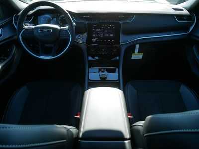 2025 Jeep Grand Cherokee, $42709. Photo 9