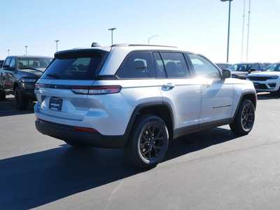 2025 Jeep Grand Cherokee, $41229. Photo 2
