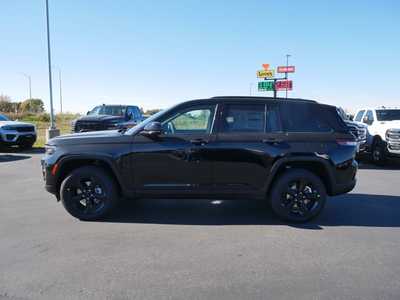 2025 Jeep Grand Cherokee, $49737. Photo 3