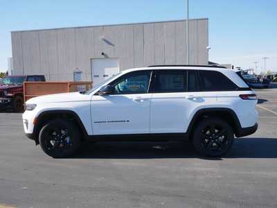 2025 Jeep Grand Cherokee, $49201. Photo 3