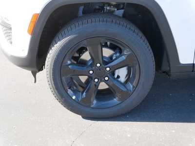 2025 Jeep Grand Cherokee, $49201. Photo 4