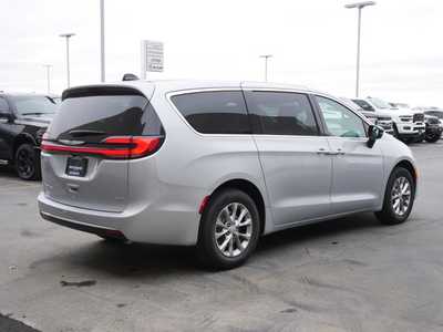 2026 Chrysler Pacifica, $45007. Photo 2