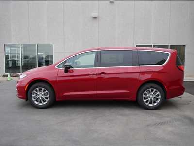 2026 Chrysler Pacifica, $45007. Photo 3