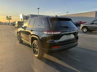 2025 Jeep Grand Cherokee, $39000. Photo 5